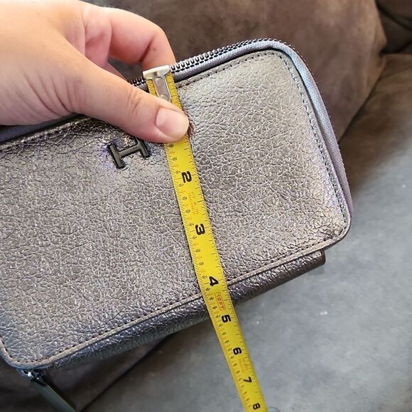 Like new! Halston wallet H Halston wristlet wallet clutch - Picture 13 of 14